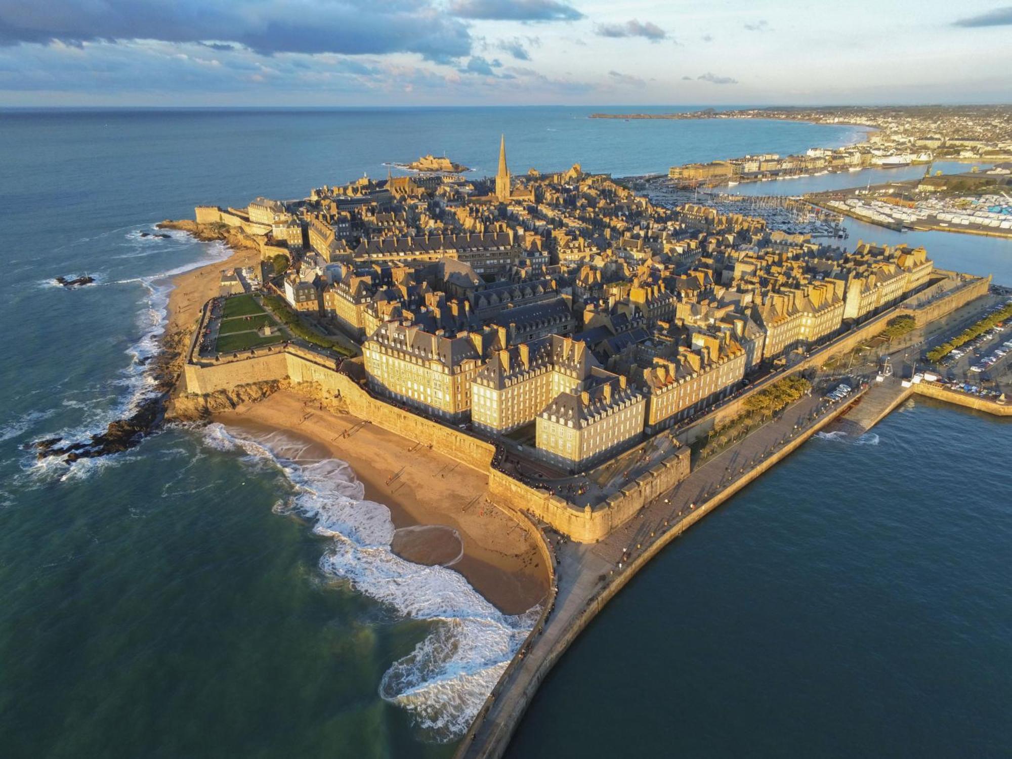Demeures & Chateaux - Hotel De La Porte Saint-Malo Dinan Exteriér fotografie